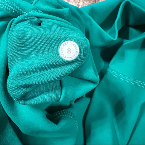 Lululemon high waist 23” align leggings 💚 - Picture 5 of 6